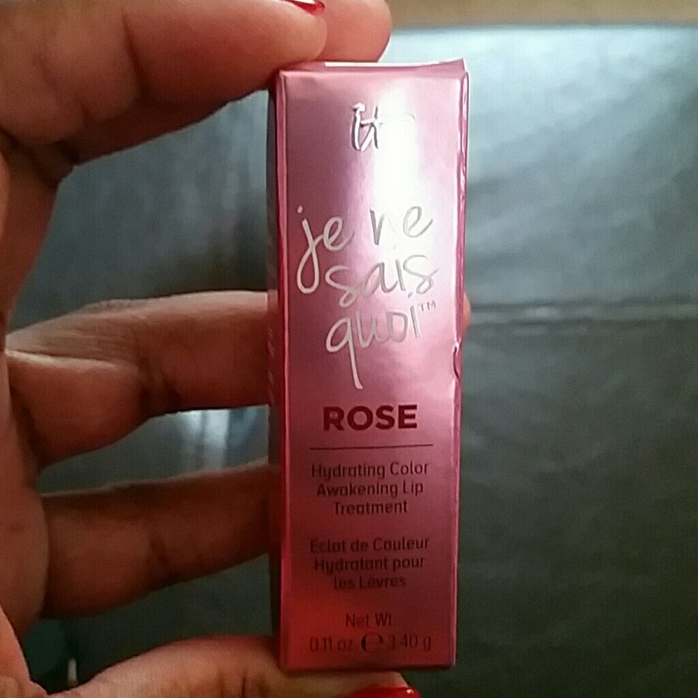 It cosmetics lip treatment